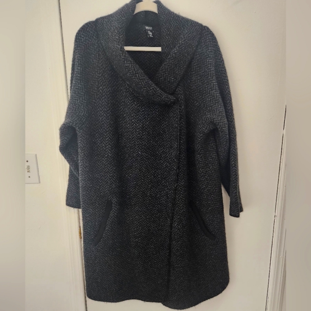 Women's sweater jacket